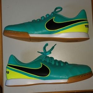 Nike Tempo shoes